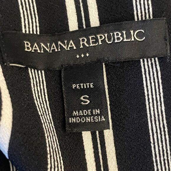 BANANA REPUBLIC Black & White Striped Dress, Asymmetrical Hem, Size SP - Picture 3 of 7